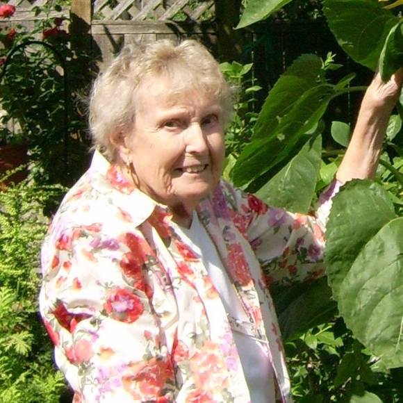 Meet your Posher, Eileen - Picture 1 of 1